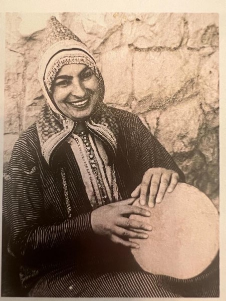 שרה חרט